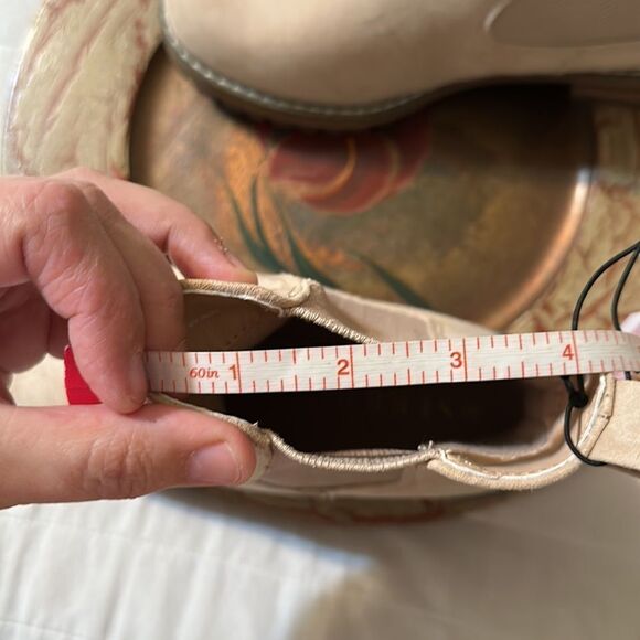 SERRA 8 PUTIAN Ivory Cream Tan Soles Combat Ankle Slip on Boots - Picture 12 of 13